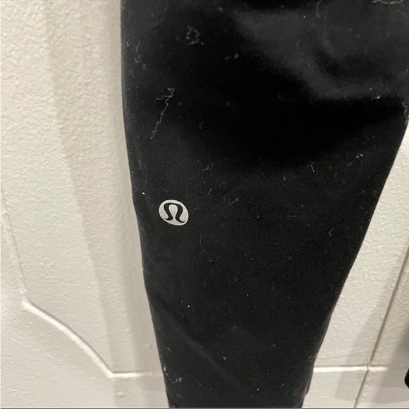 Lululemon Wunder Under Crop II *Full-On Luon (Reversible) - Picture 4 of 8